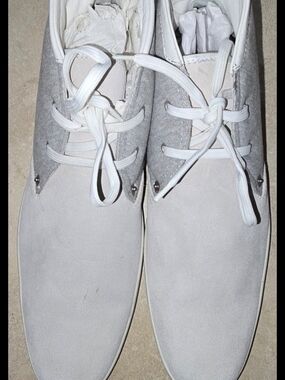 Louis Vuitton LV Sneaker Boots Gray Suede 9.5 US CLEAN Sole Authentic Stamped